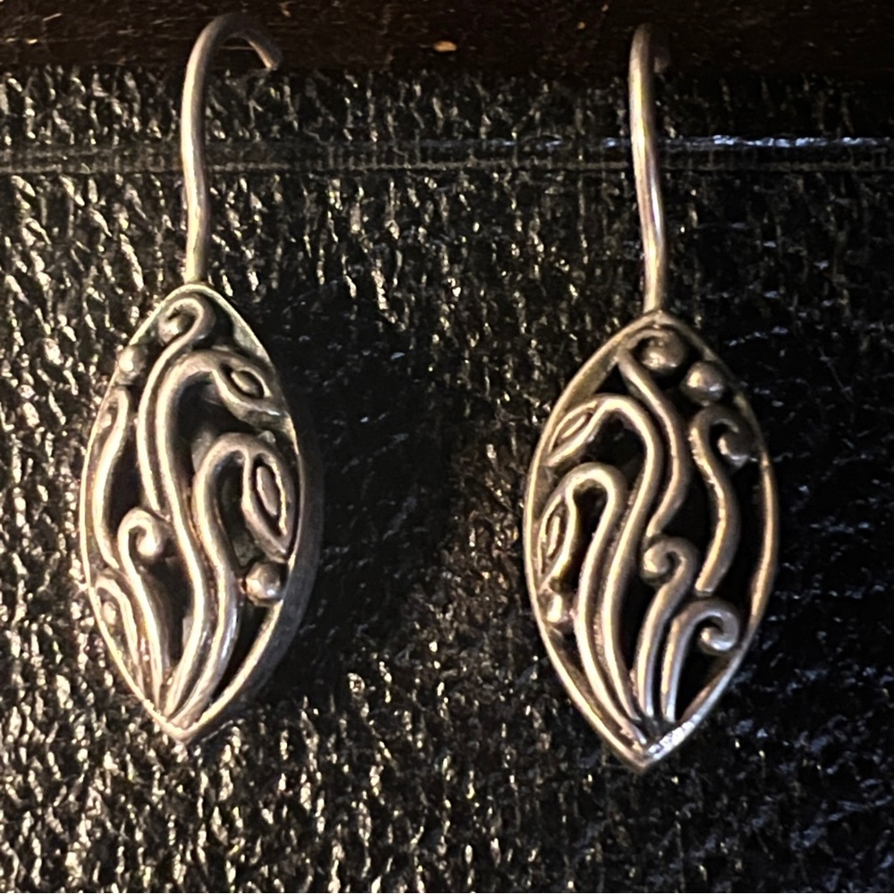 Sterling Silver Teardrop Swirl Earrings Indonesia ATI